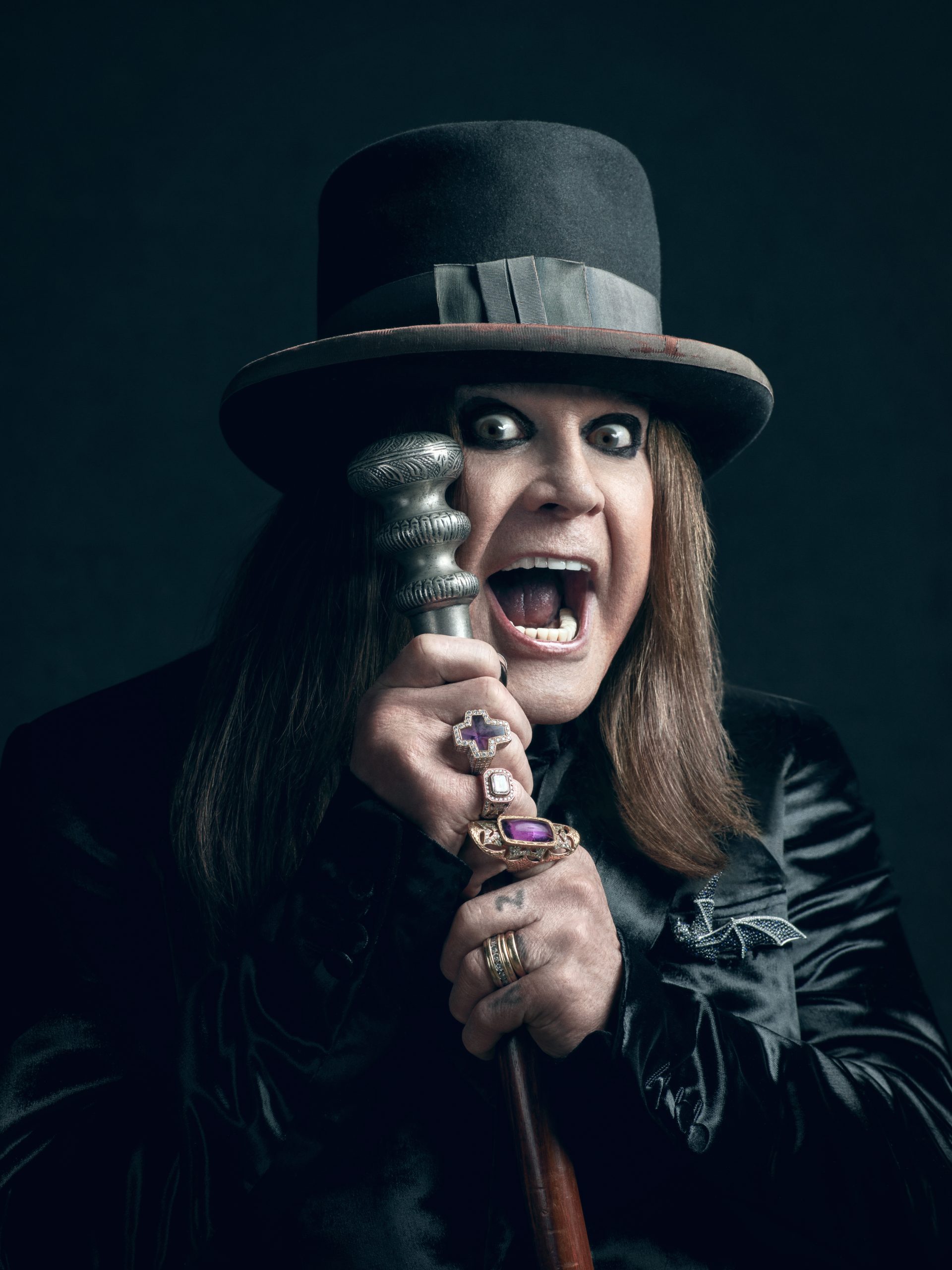 Ozzy Osbourne lança novo álbum "Ordinary Man"