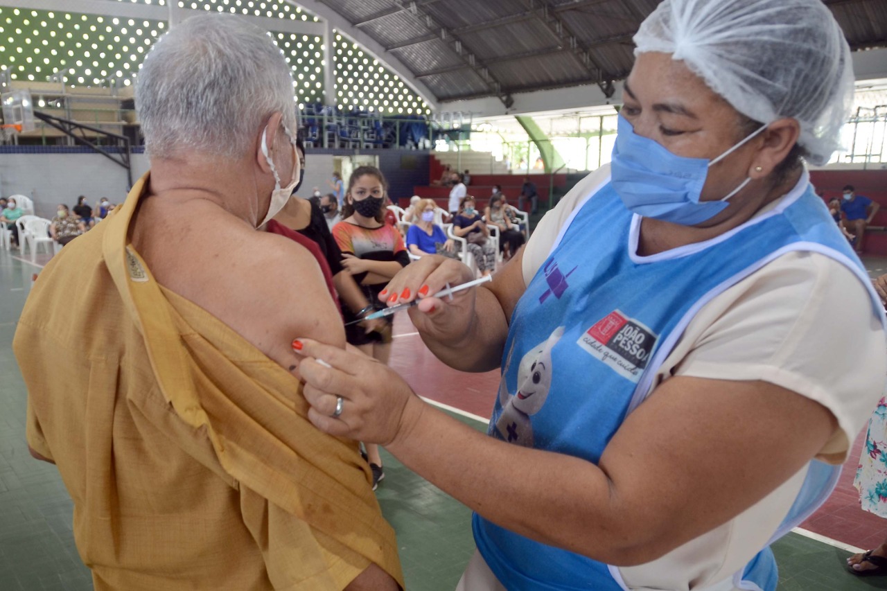 Vacinação de idosos acima dos 70 anos é retomada em João Pessoa, nesta  quarta-feira; veja os locais de imunização - WSCOM