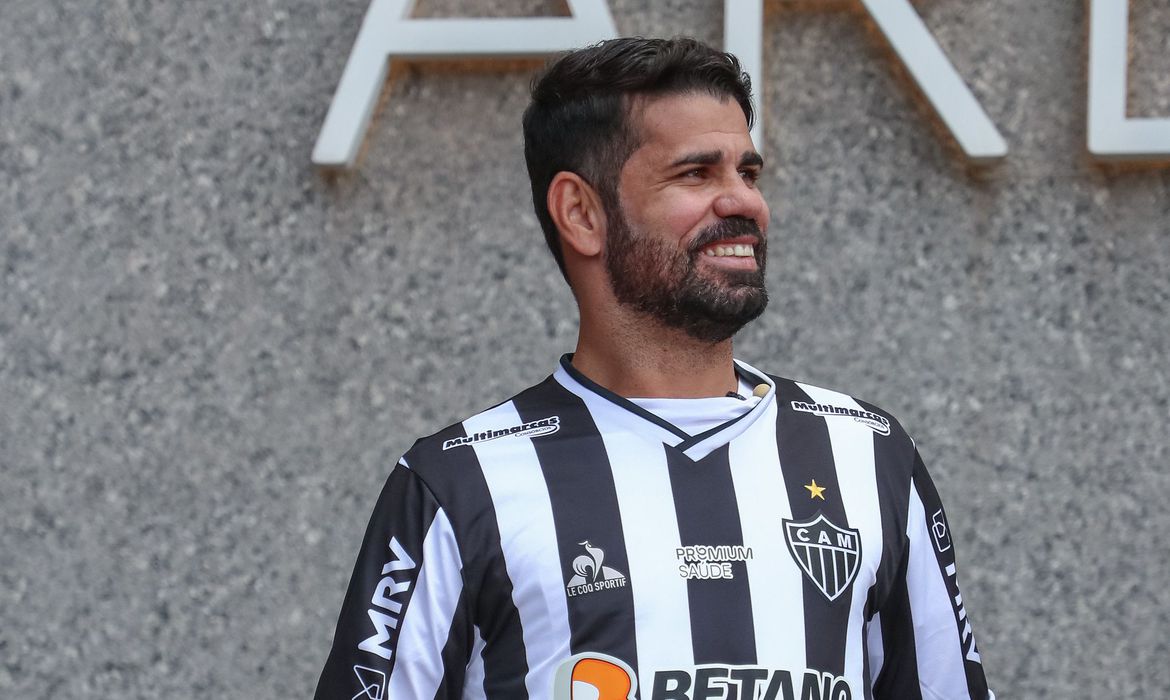 Atlético-MG apresenta oficialmente Diego Costa, que ...